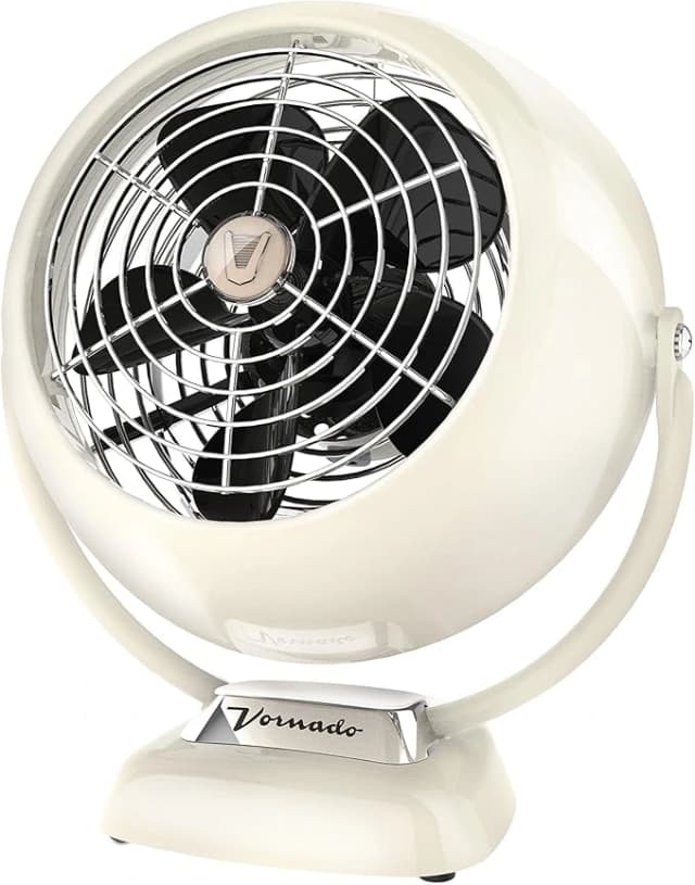 Oversized industrial fan with maximum output capacity